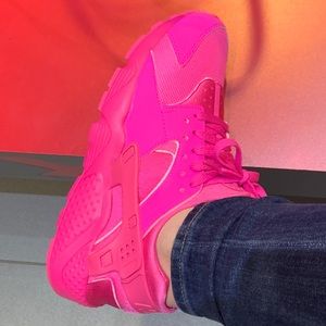 Hot pink Nike huarache sneakers. Worn once. Perfect condition.